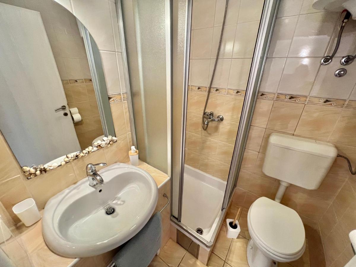 Apartments In Dramalj 45034 Екстериор снимка