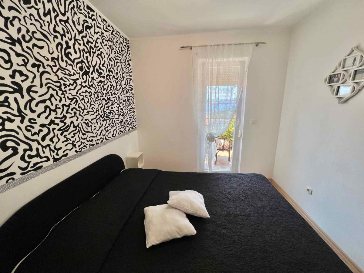 Apartments In Dramalj 45034 Екстериор снимка